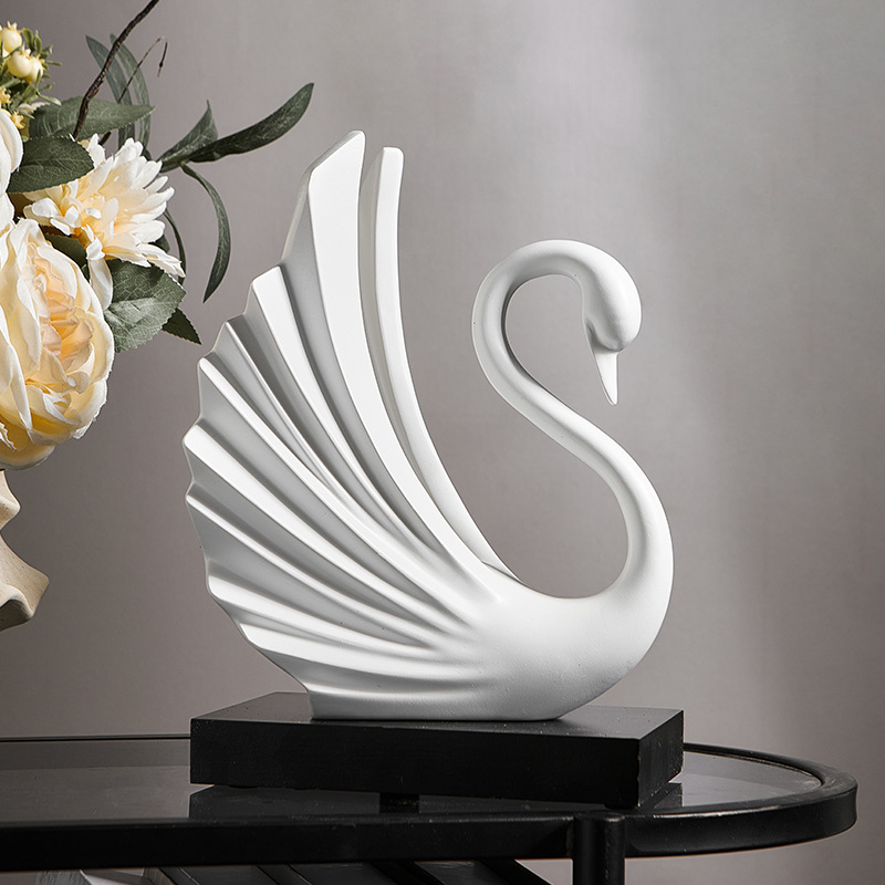 Figurin Pasangan Angsa dari Re - Resin Art Wedding Gift ulasan dan harga