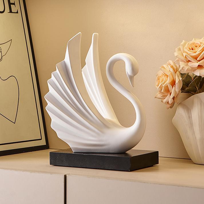 Figurin Pasangan Angsa dari Re - Resin Art Wedding Gift ulasan dan harga